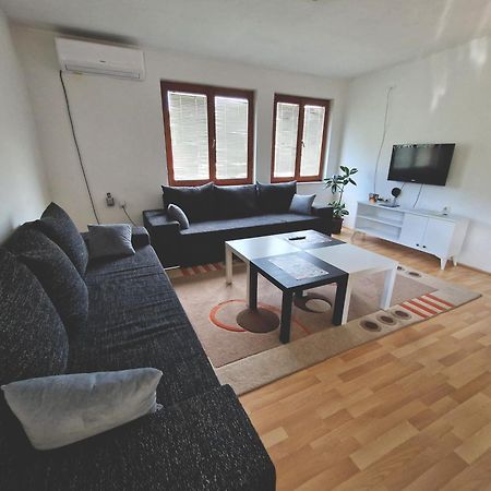 Apartman Komfor بانيا لوكا المظهر الخارجي الصورة