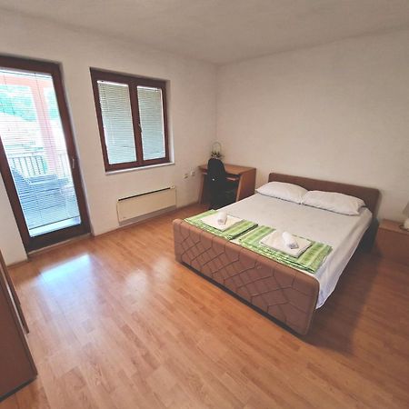 Apartman Komfor بانيا لوكا المظهر الخارجي الصورة